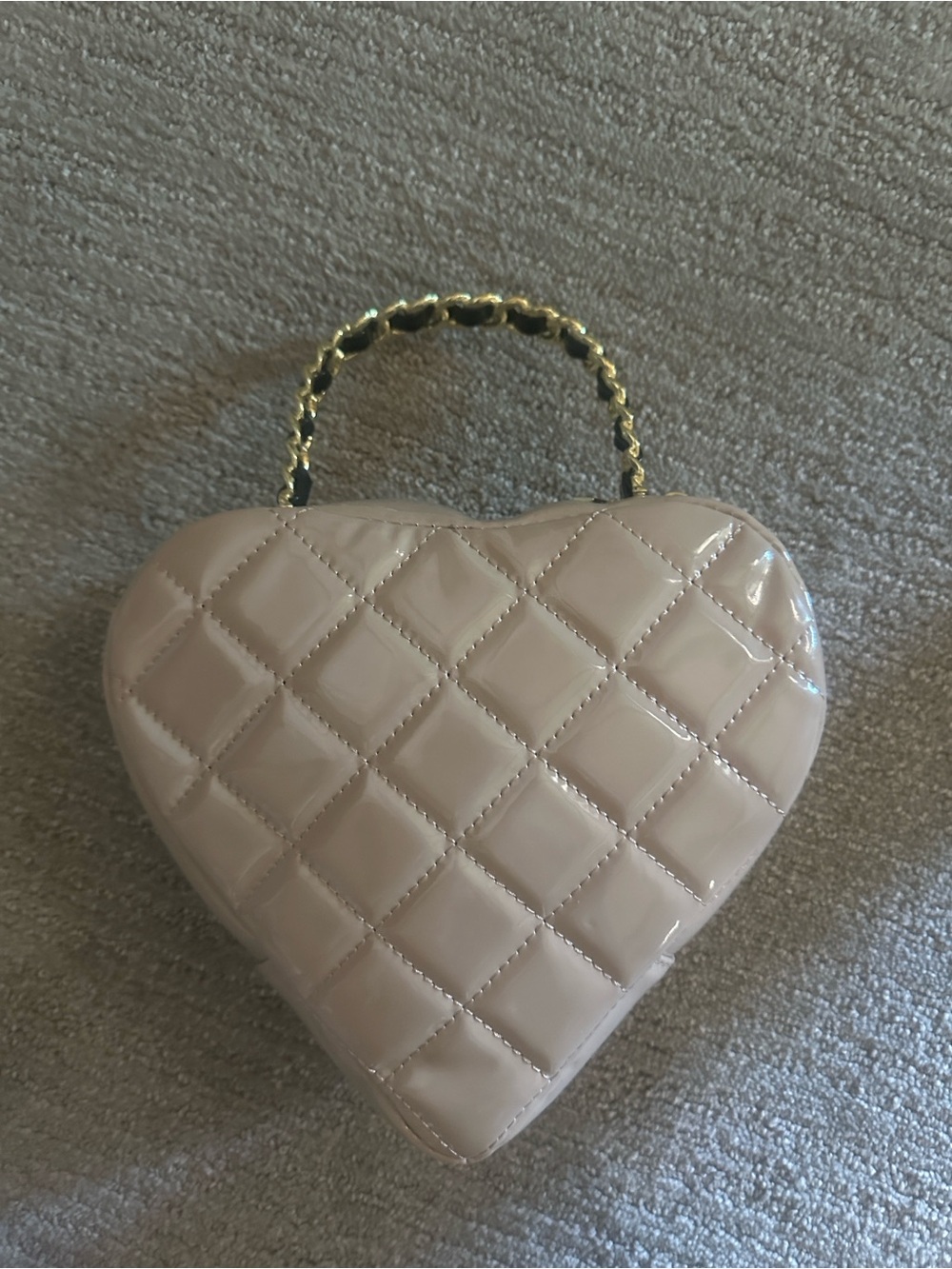 Quilted Heart Crossbody Bag in Beige-Designer Style - Picture 3 of 4
